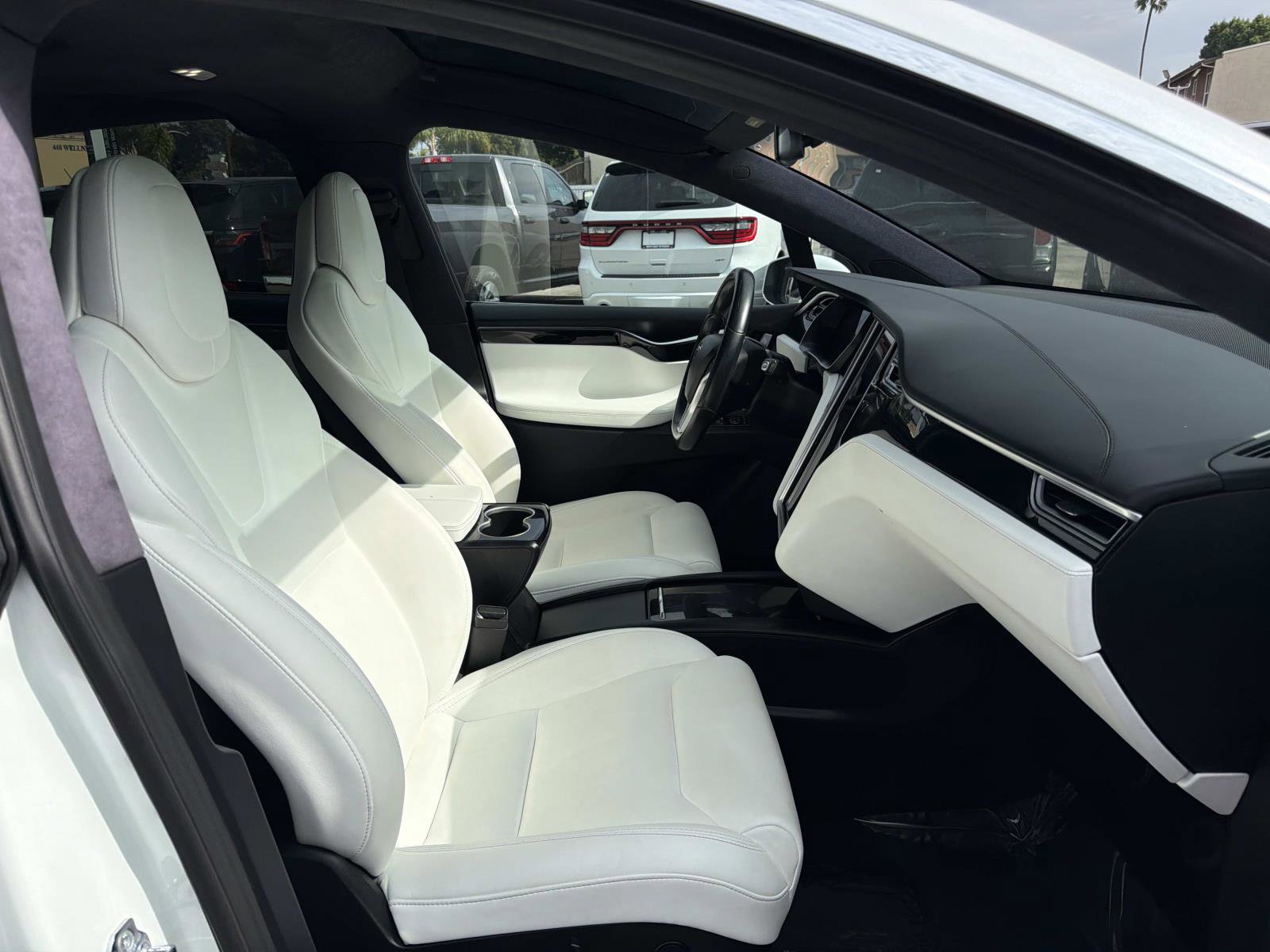 Used 2018 Tesla Model X 100D image 27