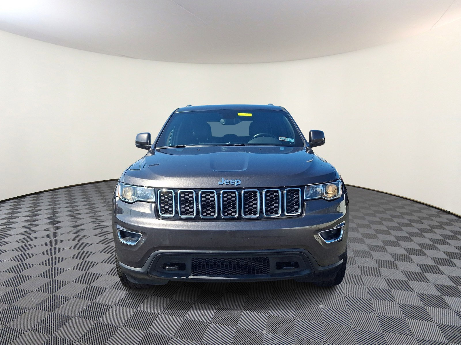 Used 2020 Jeep Grand Cherokee Laredo w/ Quick Order Package 2BN North AWD/4WD image 2