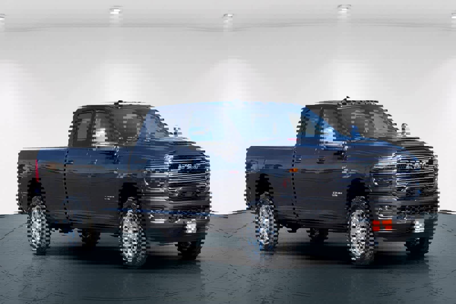 New 2025 RAM 3500 Laramie image 5