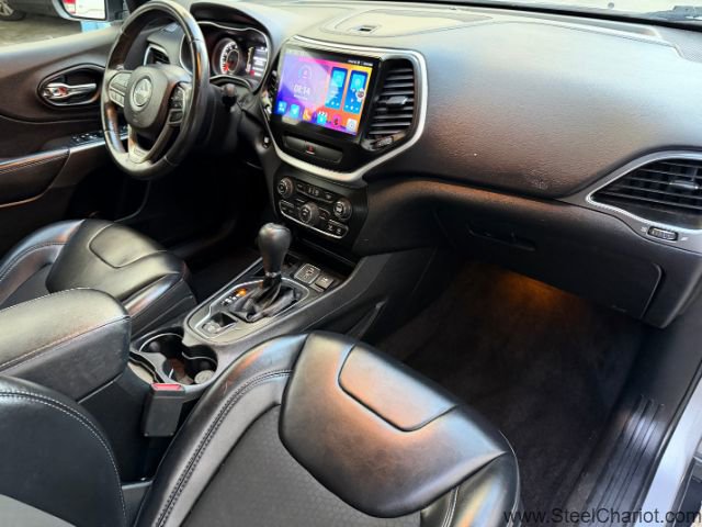 Used 2019 Jeep Cherokee Latitude Plus image 17