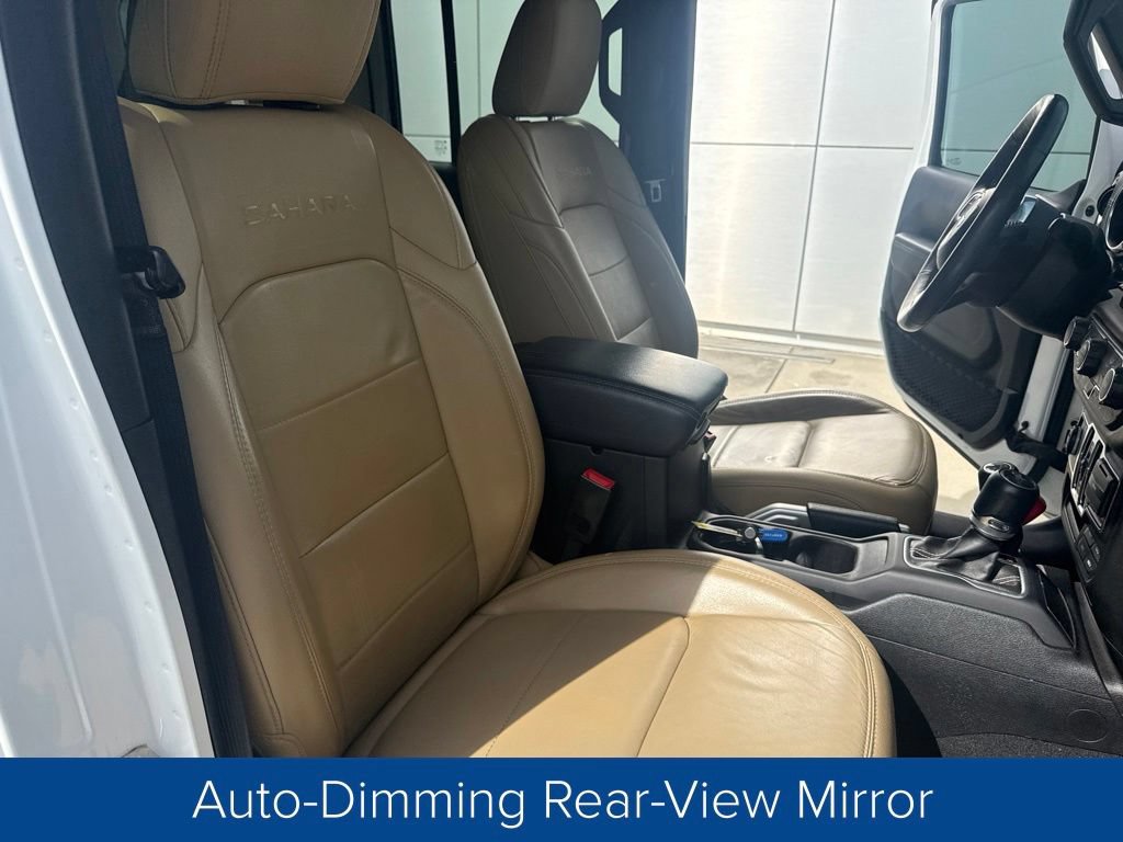 Used 2018 Jeep Wrangler Unlimited Sahara AWD/4WD image 30