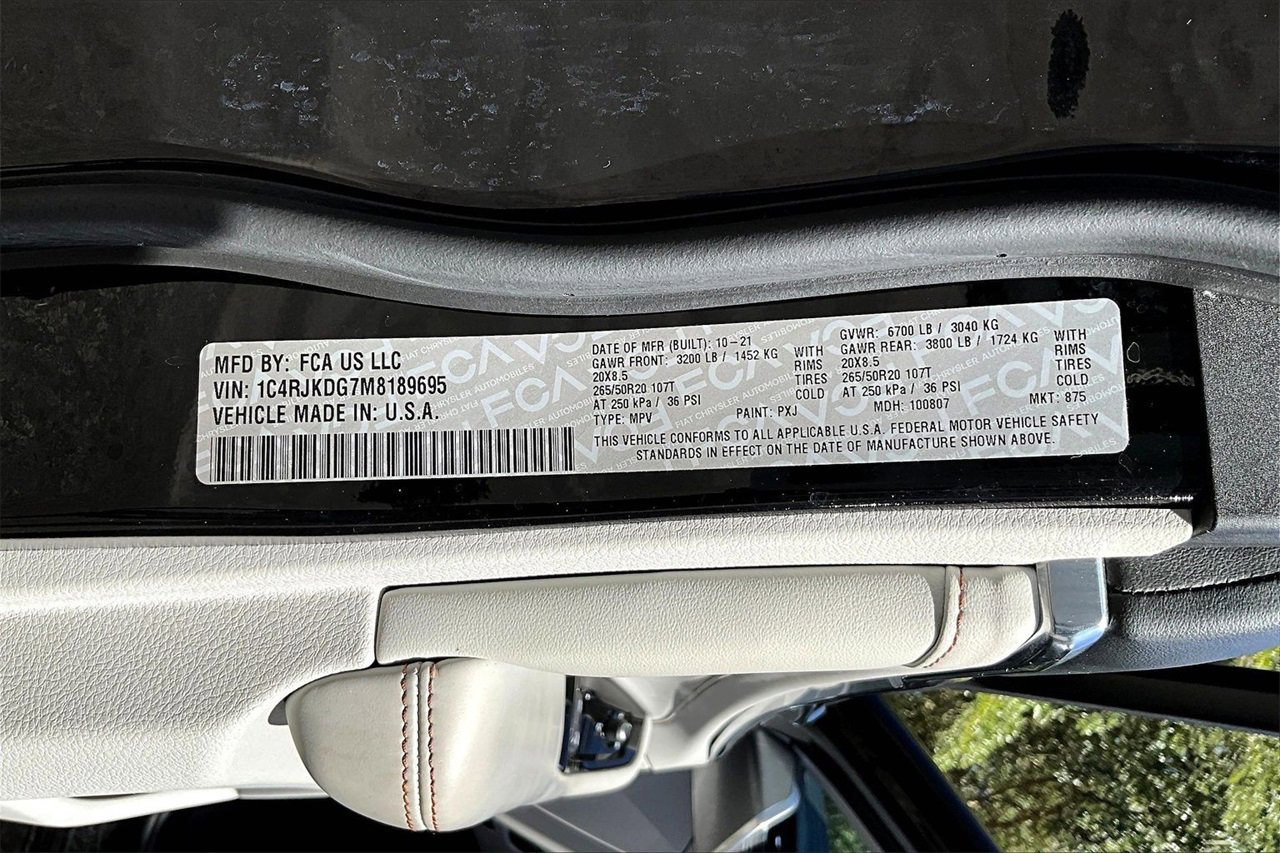 Used 2021 Jeep Grand Cherokee L Overland w/ Luxury Tech Group IV image 16