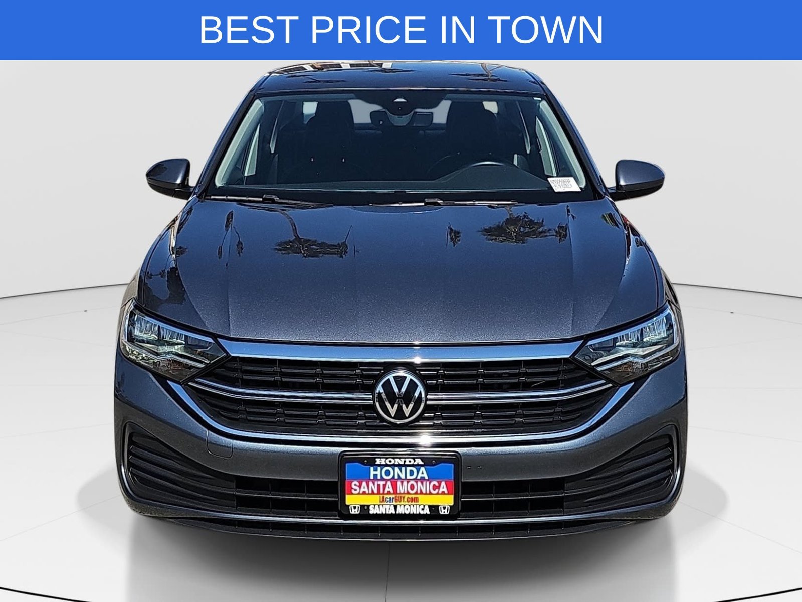 Used 2022 Volkswagen Jetta SE FWD image 2