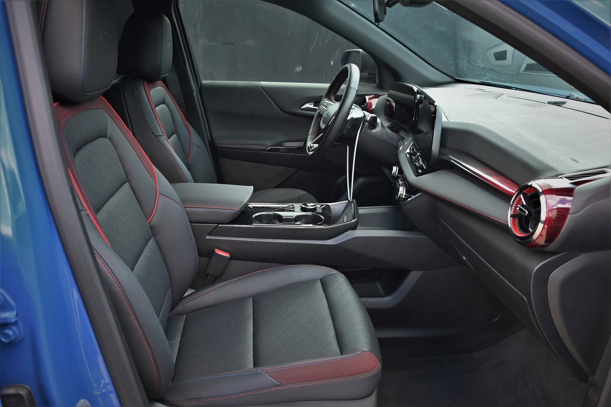 Used 2025 Chevrolet Equinox RS FWD image 15