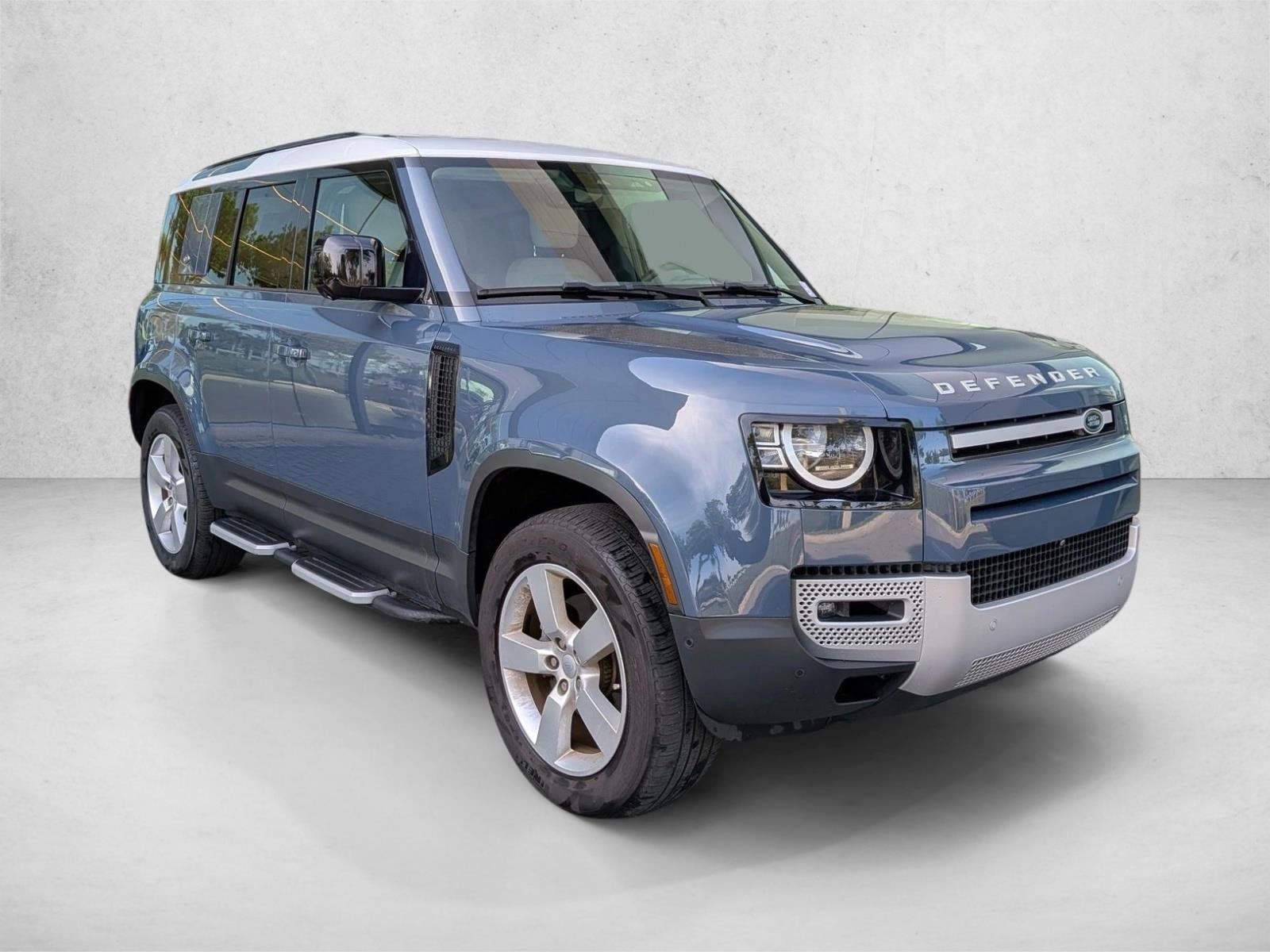 Used 2023 Land Rover Defender 110 S AWD/4WD image 3