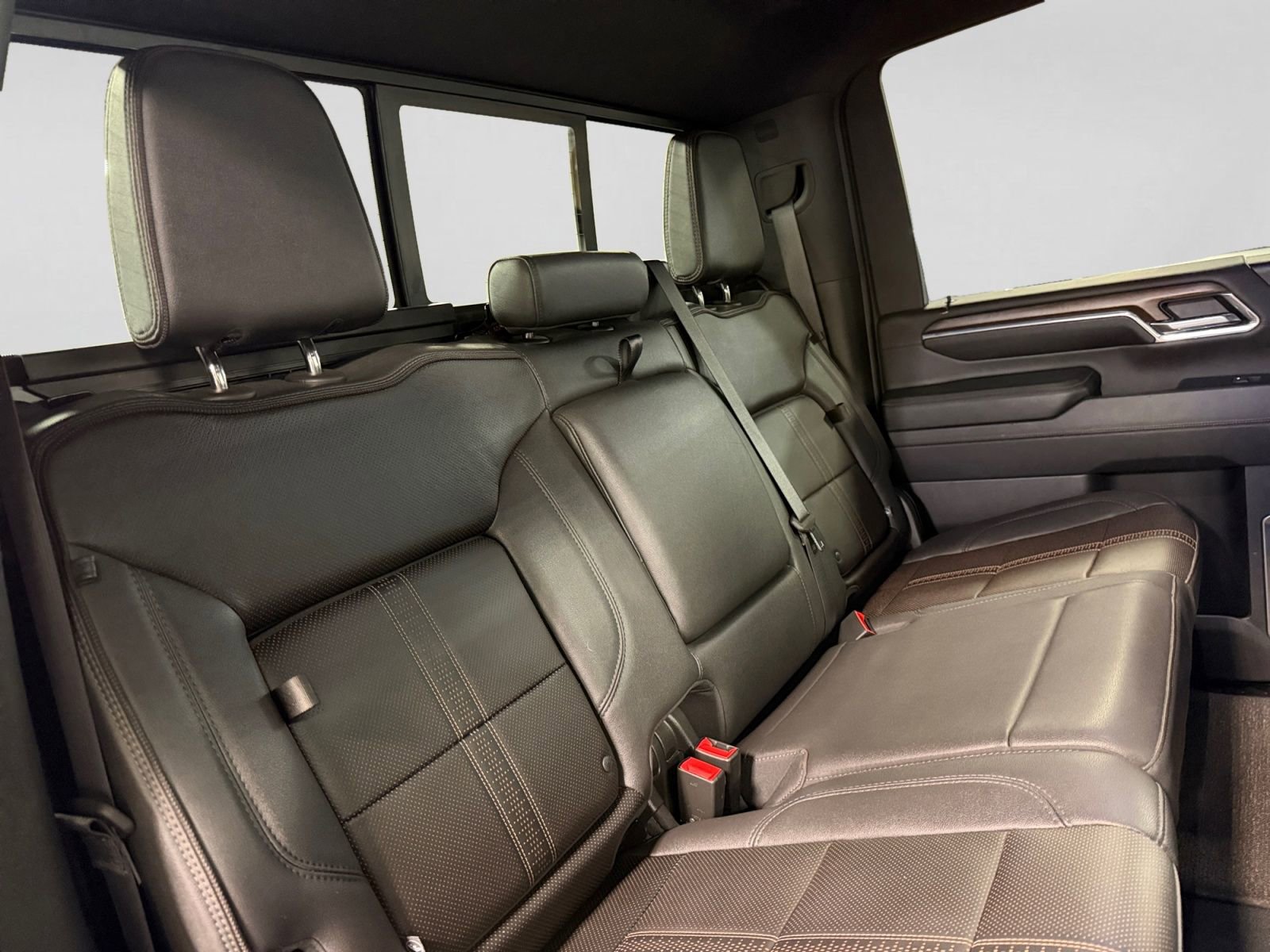 Used 2024 Chevrolet Silverado 3500 High Country w/ High Country Premium Package AWD/4WD image 25