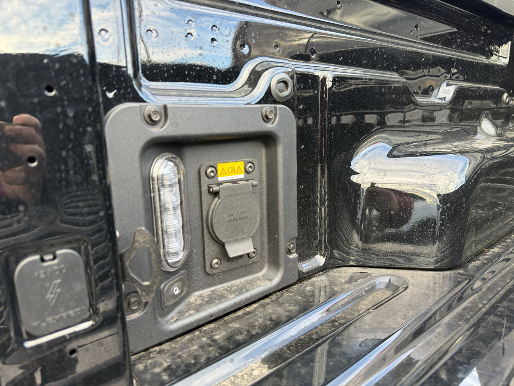 New 2025 Ford Maverick XLT w/ XLT Luxury Package image 27