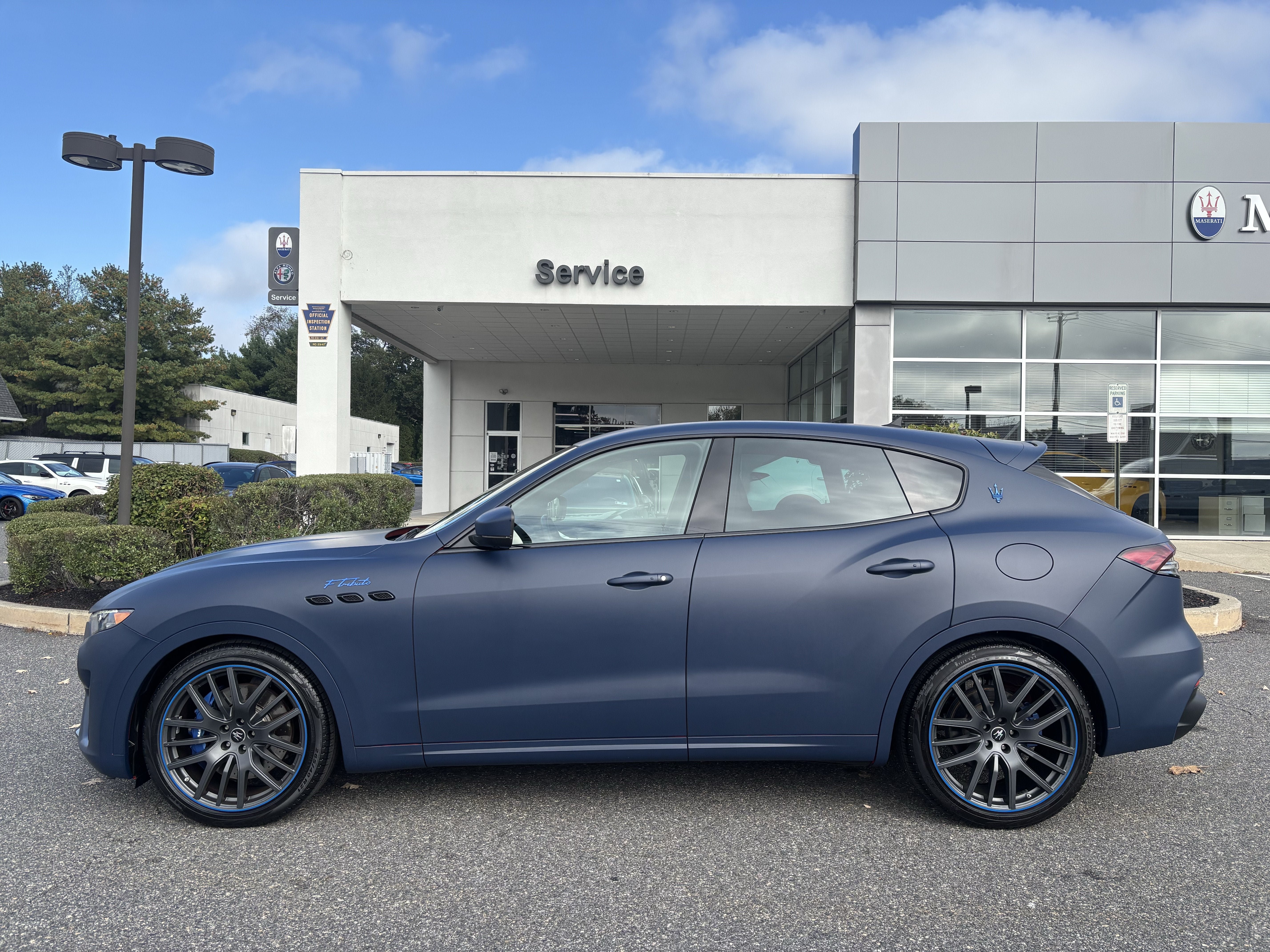 Used 2023 Maserati Levante F Tributo AWD/4WD image 2