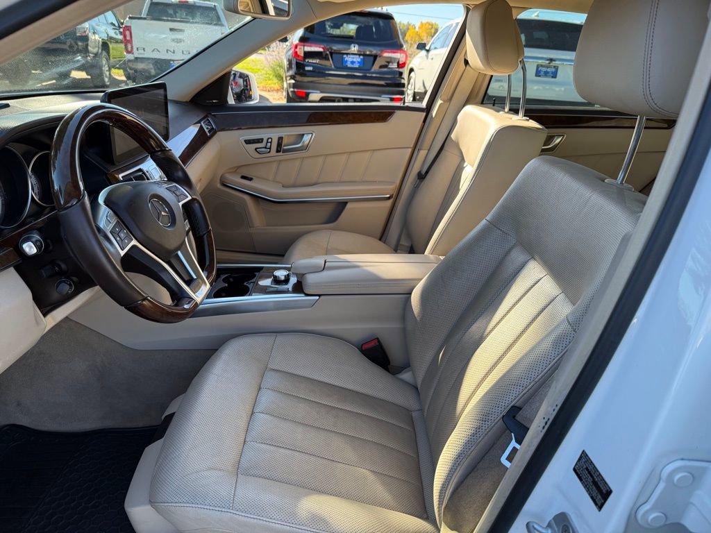 Used 2014 Mercedes-Benz E 550 4MATIC Sedan image 12