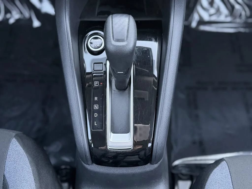 Used 2025 Nissan Versa SV FWD image 17