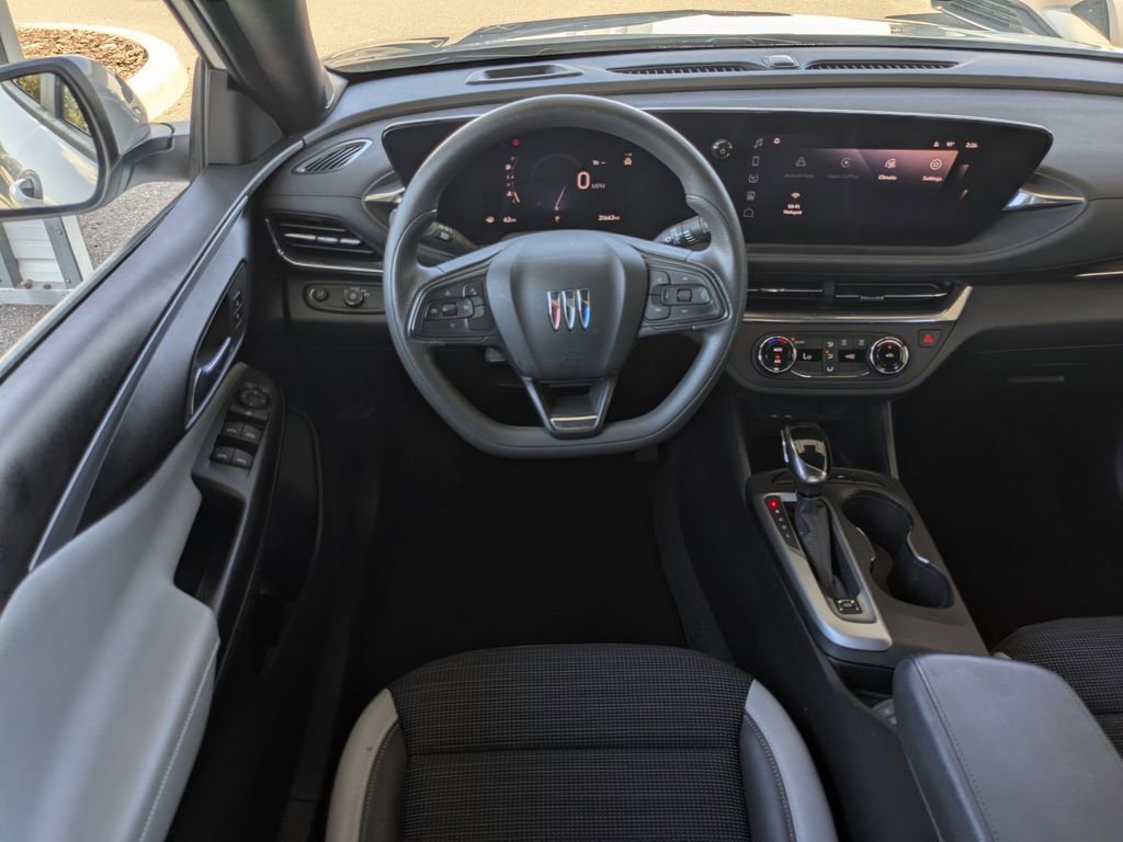 Certified 2024 Buick Envista Preferred image 18