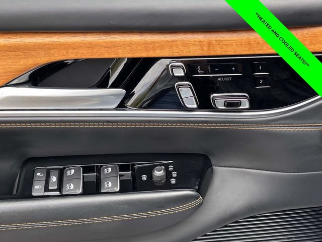 Used 2024 Jeep Grand Wagoneer L Series III AWD/4WD image 11