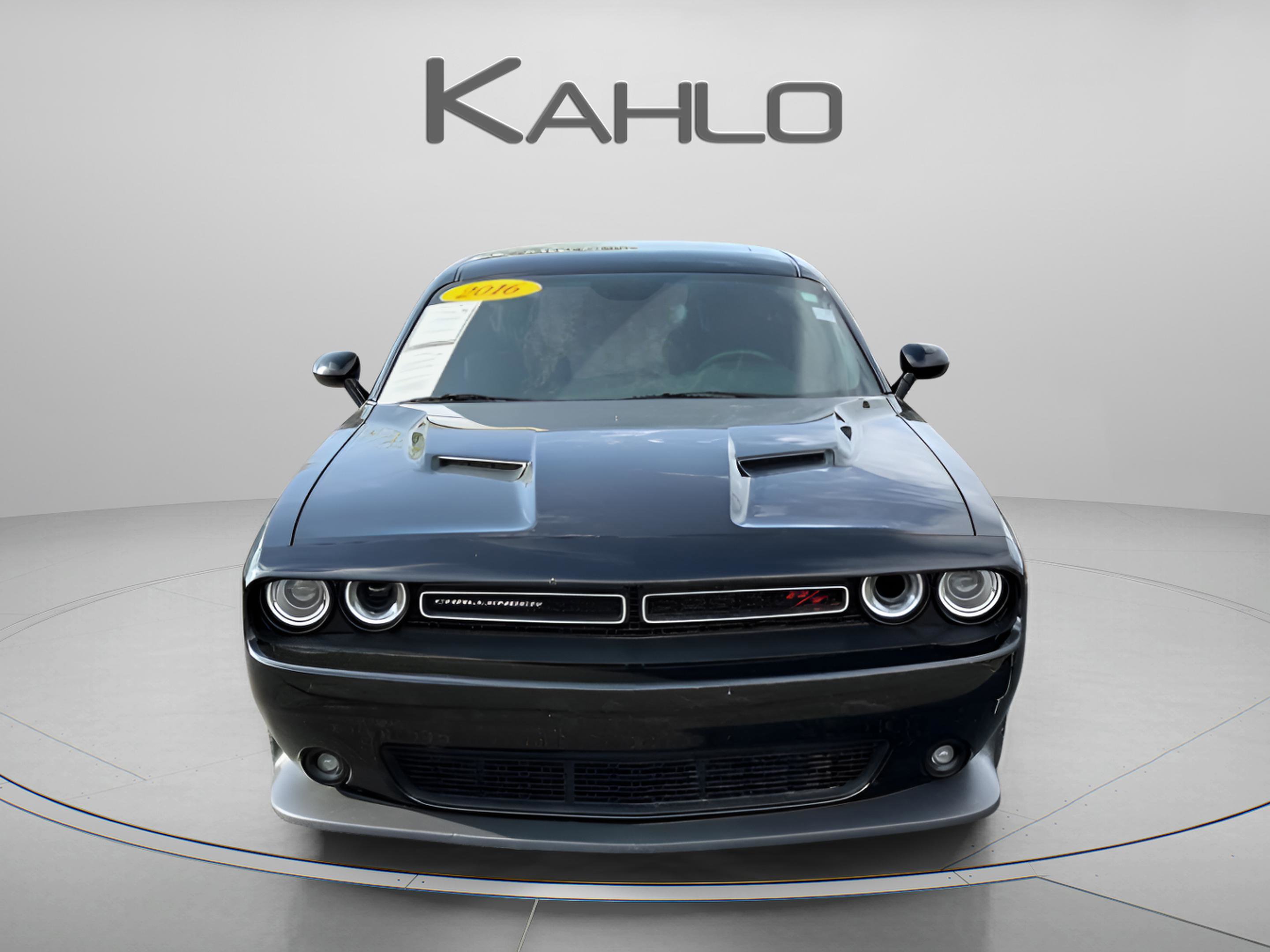 Used 2016 Dodge Challenger R/T Scat Pack w/ Leather Interior Group RWD image 7