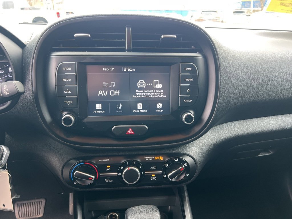 Certified 2020 Kia Soul S image 18