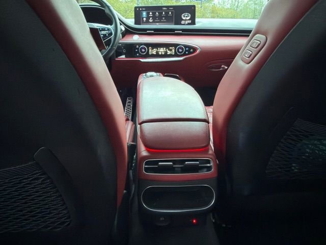 Used 2022 Genesis GV70 3.5T Sport w/ Sport Advanced Package image 12