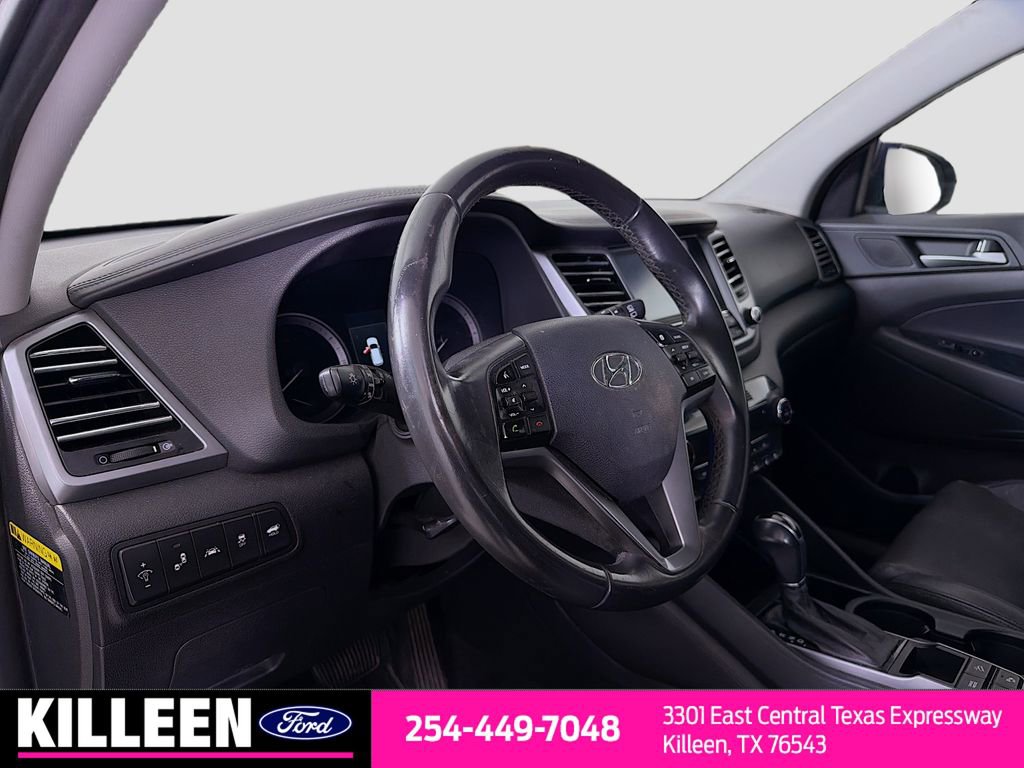 Used 2016 Hyundai Tucson Limited w/ Option Group 03 AWD/4WD image 10