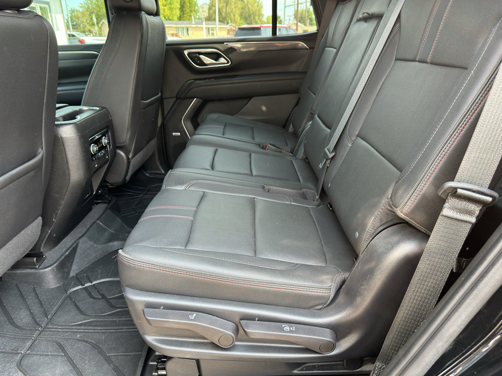 Used 2022 Chevrolet Tahoe RST w/ Luxury Package AWD/4WD image 18