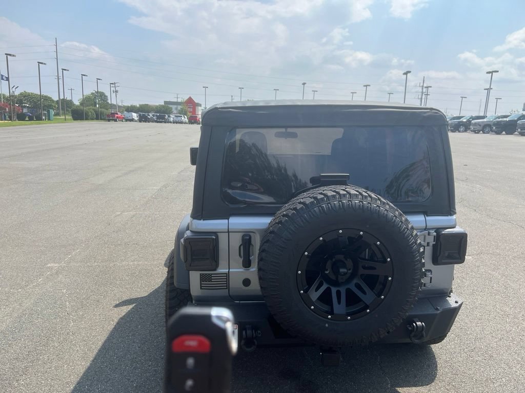 Used 2020 Jeep Wrangler Sport AWD/4WD image 4