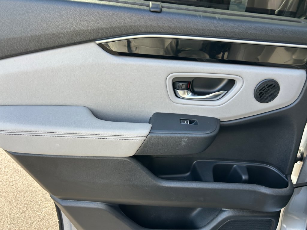 Certified 2025 Honda Pilot Touring image 20