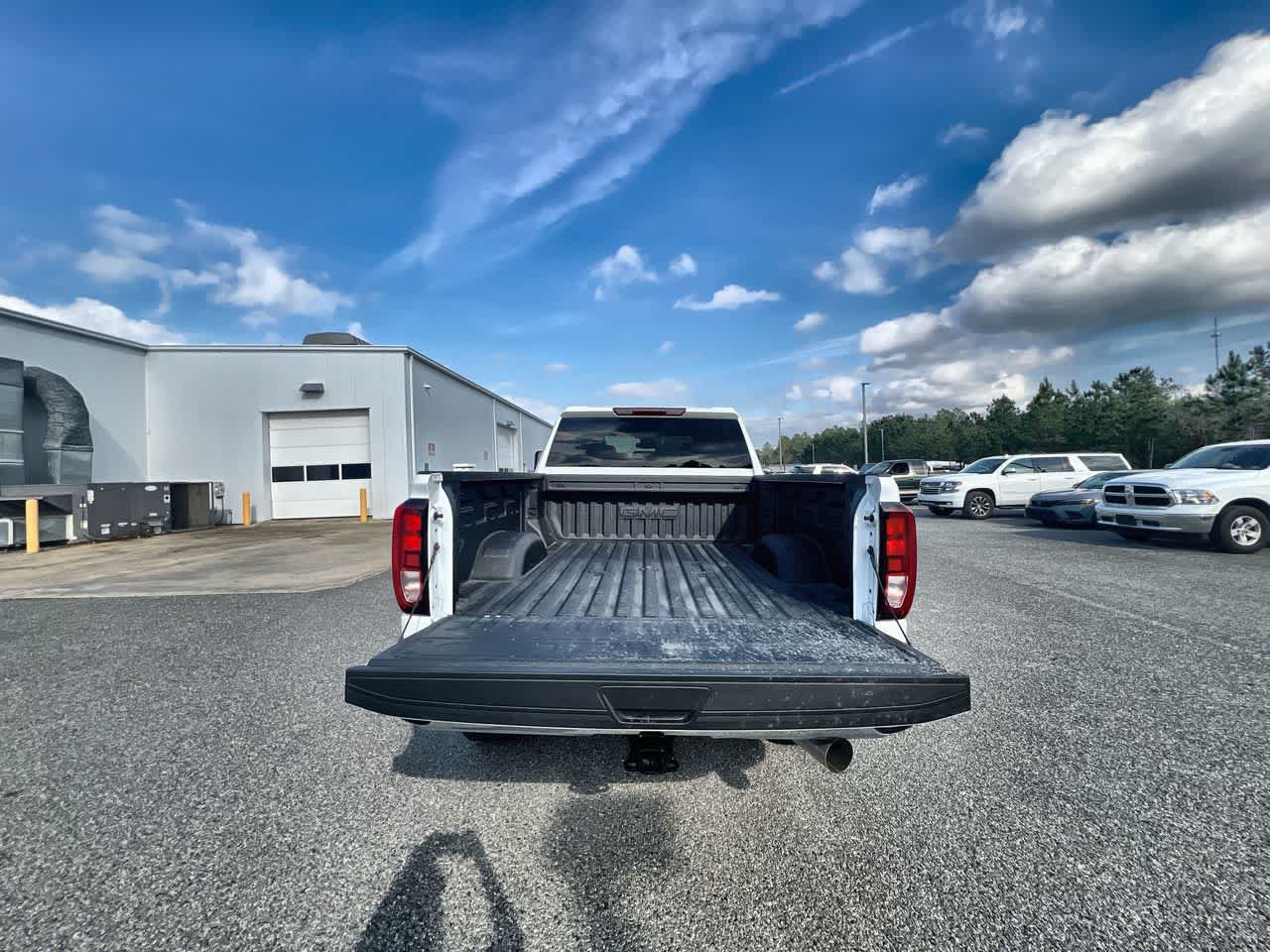 New 2026 GMC Sierra 2500 SLE w/ SLE Value Package; AWD/4WD image 25
