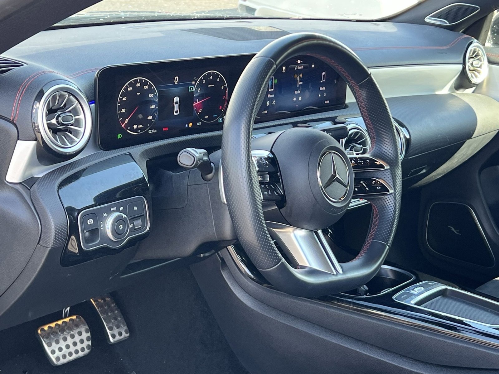 Used 2024 Mercedes-Benz CLA 250 4MATIC image 16