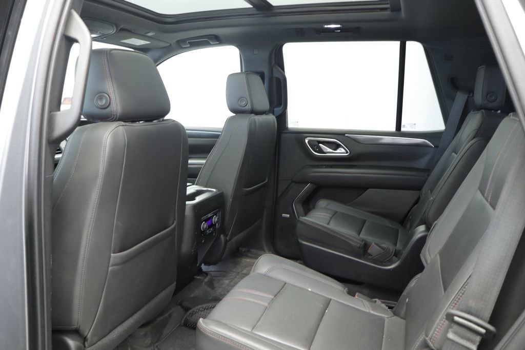 Used 2022 Chevrolet Tahoe RST w/ Luxury Package AWD/4WD image 17