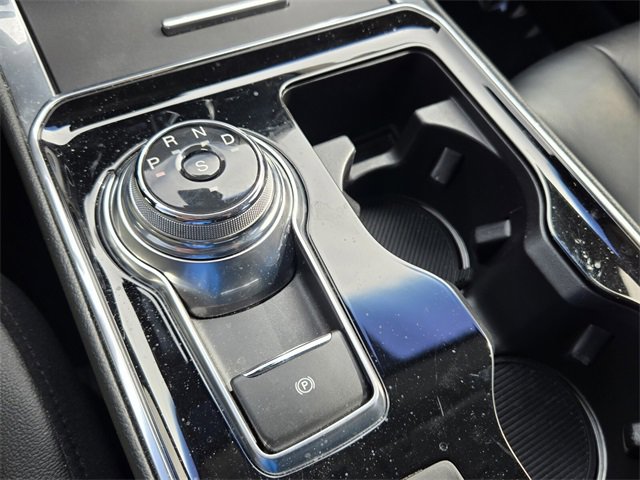 Used 2019 Ford Edge Titanium image 18