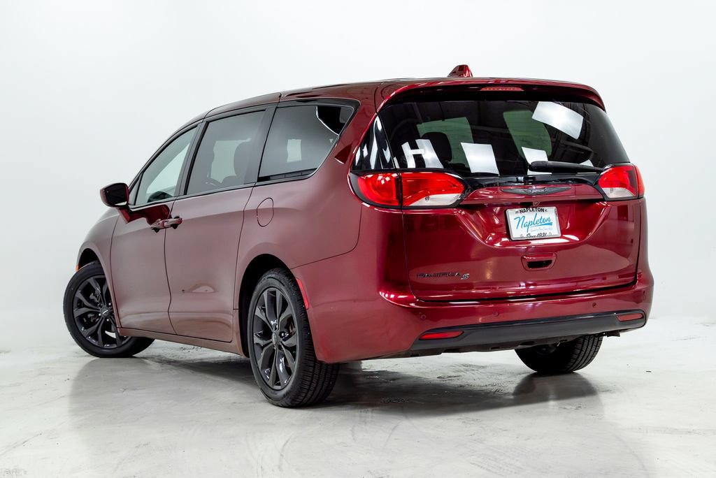 Used 2019 Chrysler Pacifica Touring Plus w/ S Appearance Package FWD image 28