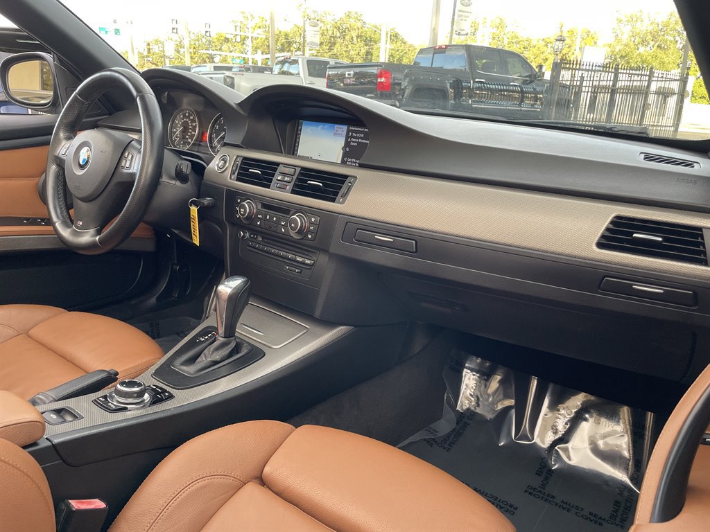 Used 2013 BMW 335i Convertible image 14