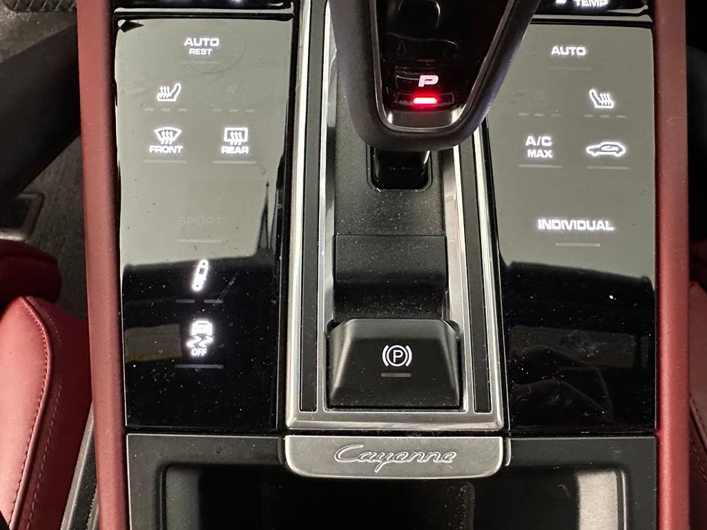 Certified 2023 Porsche Cayenne Coupe AWD/4WD image 30