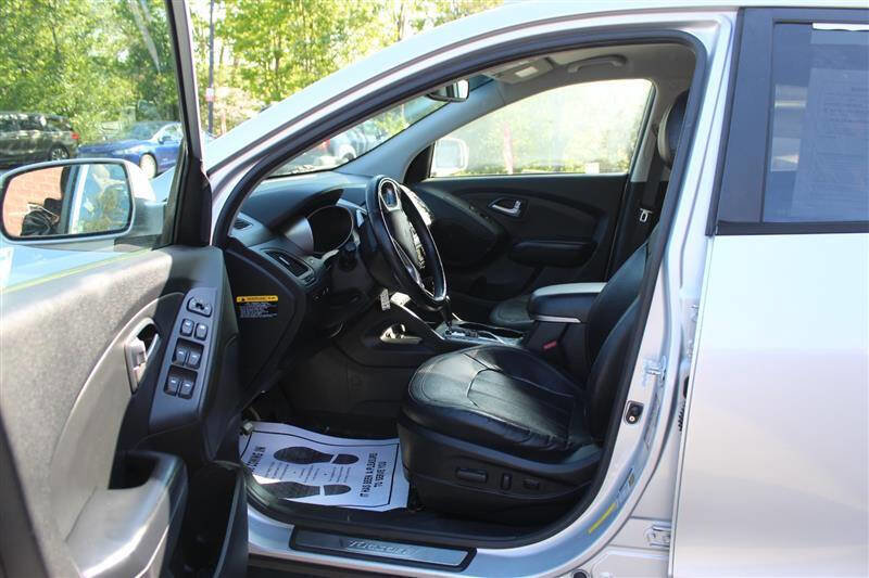 Used 2012 Hyundai Tucson Limited FWD image 10