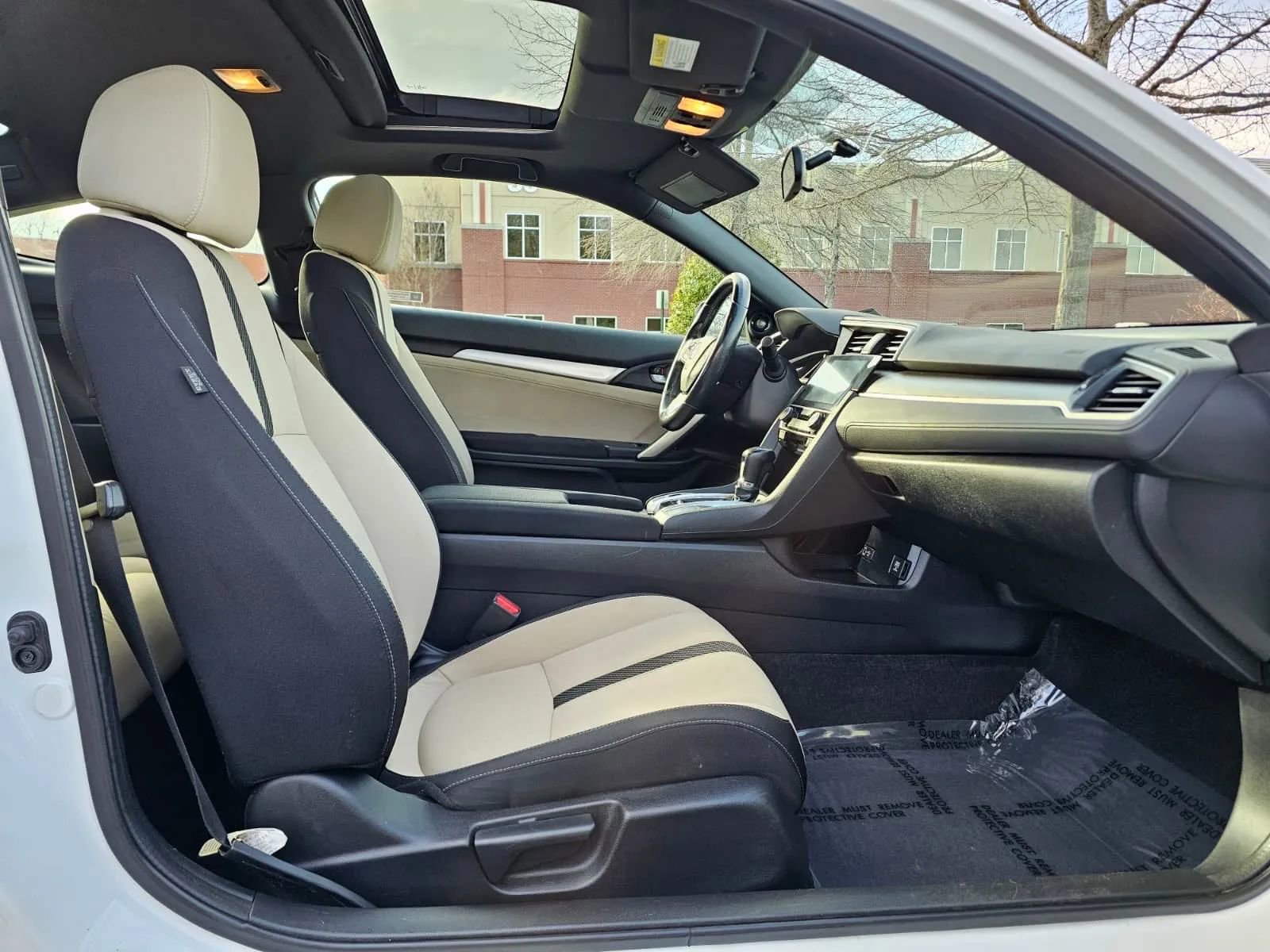 Used 2018 Honda Civic EX-T image 9