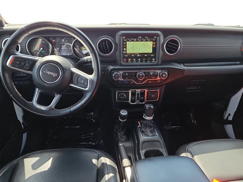 Used 2022 Jeep Wrangler Unlimited Sahara AWD/4WD image 13