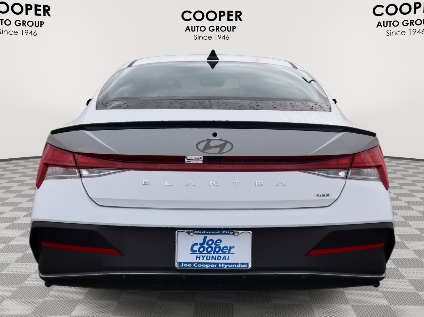 New 2025 Hyundai Elantra SEL image 7