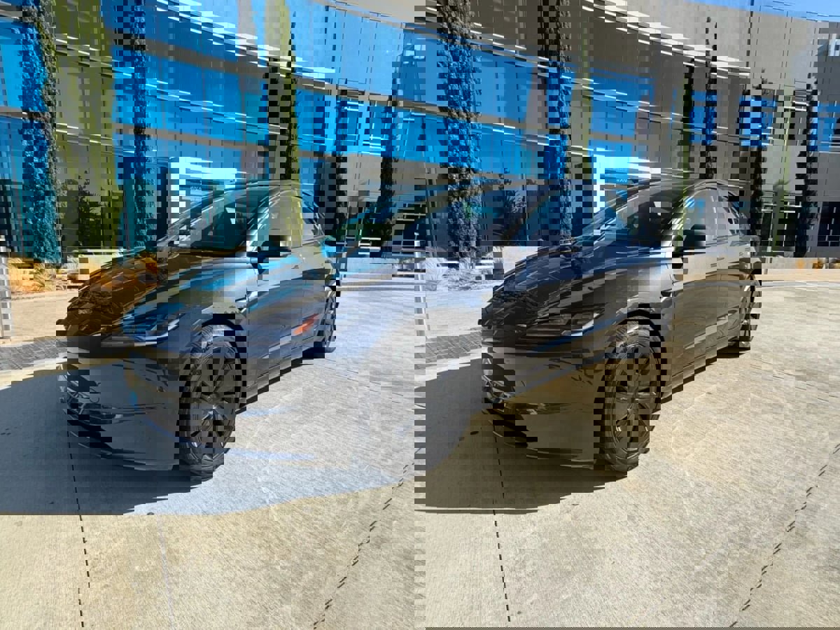 Used 2024 Tesla Model 3 Standard Range image 10