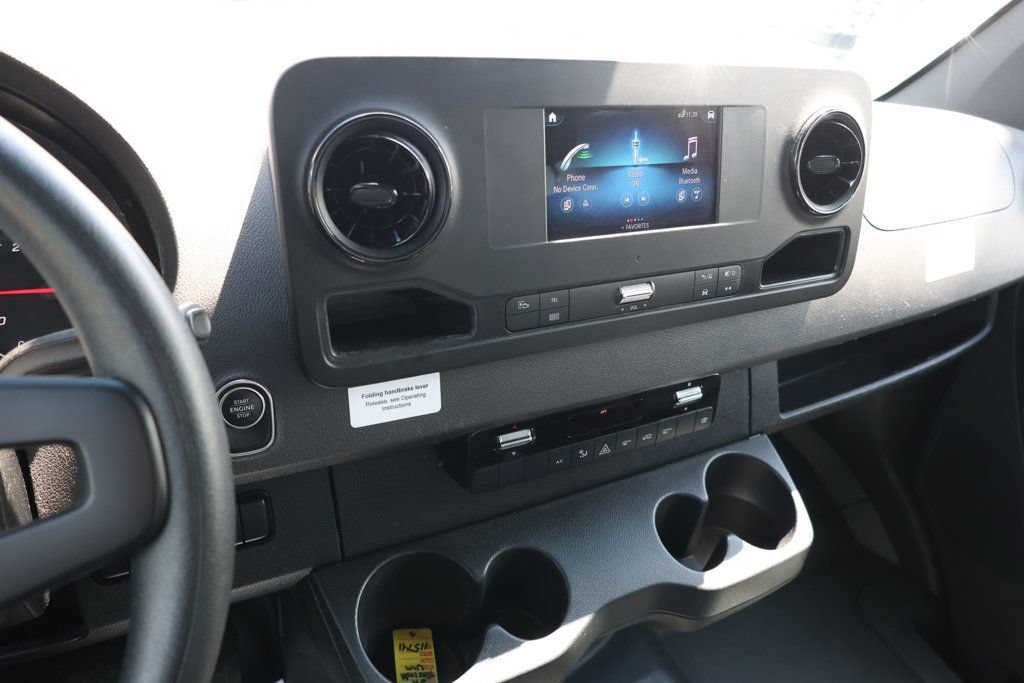 Used 2022 Mercedes-Benz Sprinter 2500 image 16