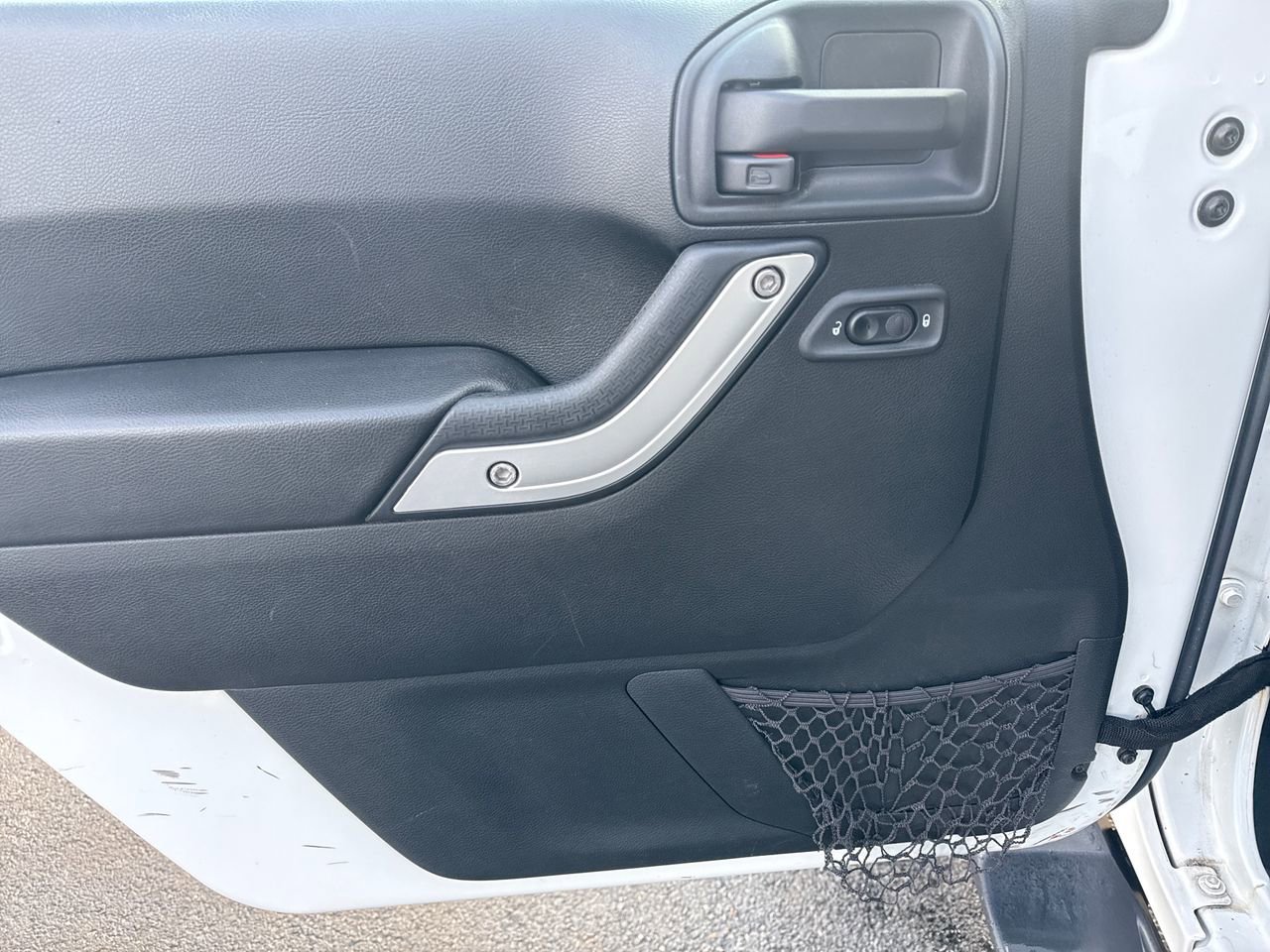 Used 2018 Jeep Wrangler Unlimited Sahara image 18