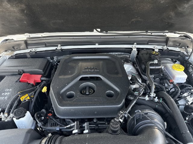 Used 2025 Jeep Wrangler Unlimited Rubicon AWD/4WD image 19