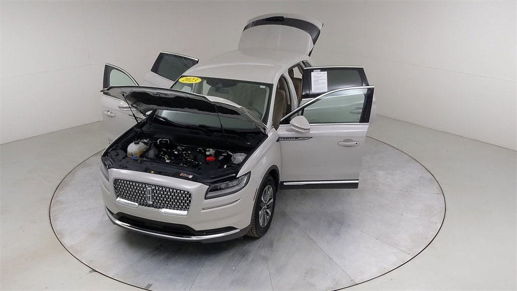 Used 2023 Lincoln Nautilus AWD w/ Premium Package image 41