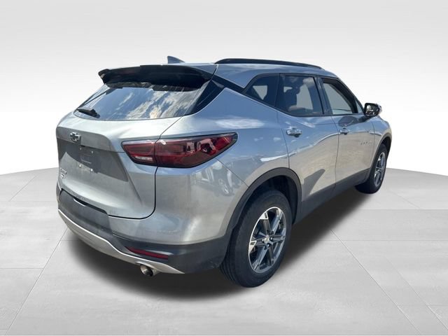 Used 2024 Chevrolet Blazer LT w/ Convenience Package FWD image 2