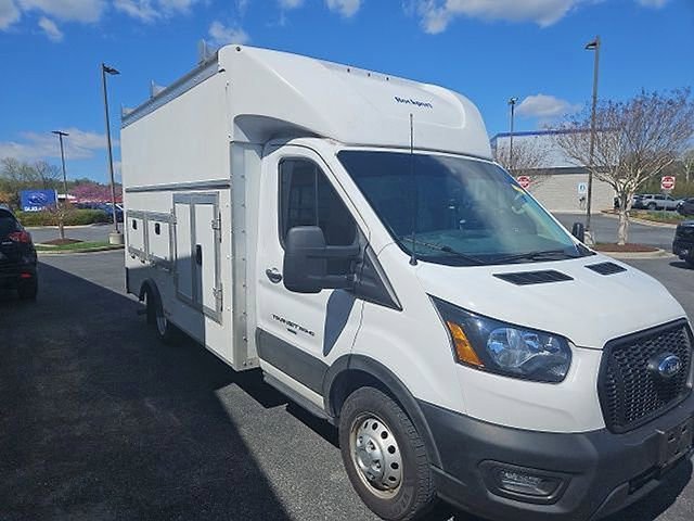 Used 2023 Ford Transit 350 DRW image 2