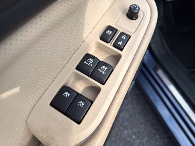 Used 2015 Subaru Legacy 2.5i Limited AWD/4WD image 25