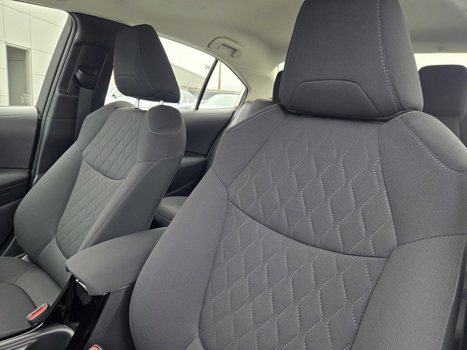 Used 2022 Toyota Corolla LE image 15