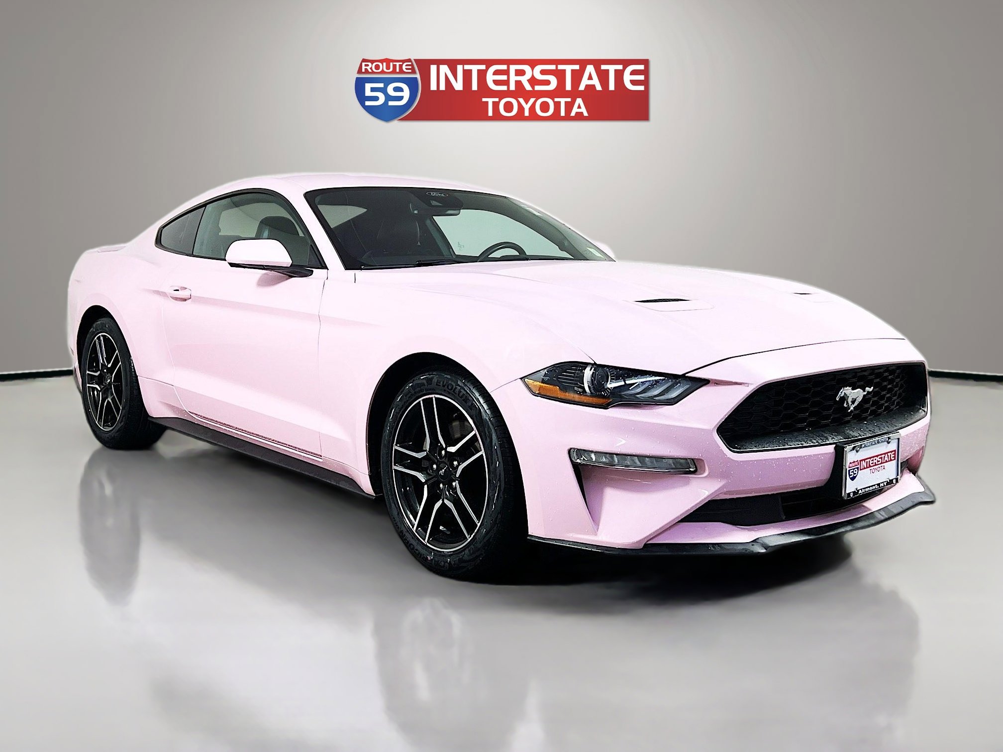 Used 2022 Ford Mustang Premium RWD image 1