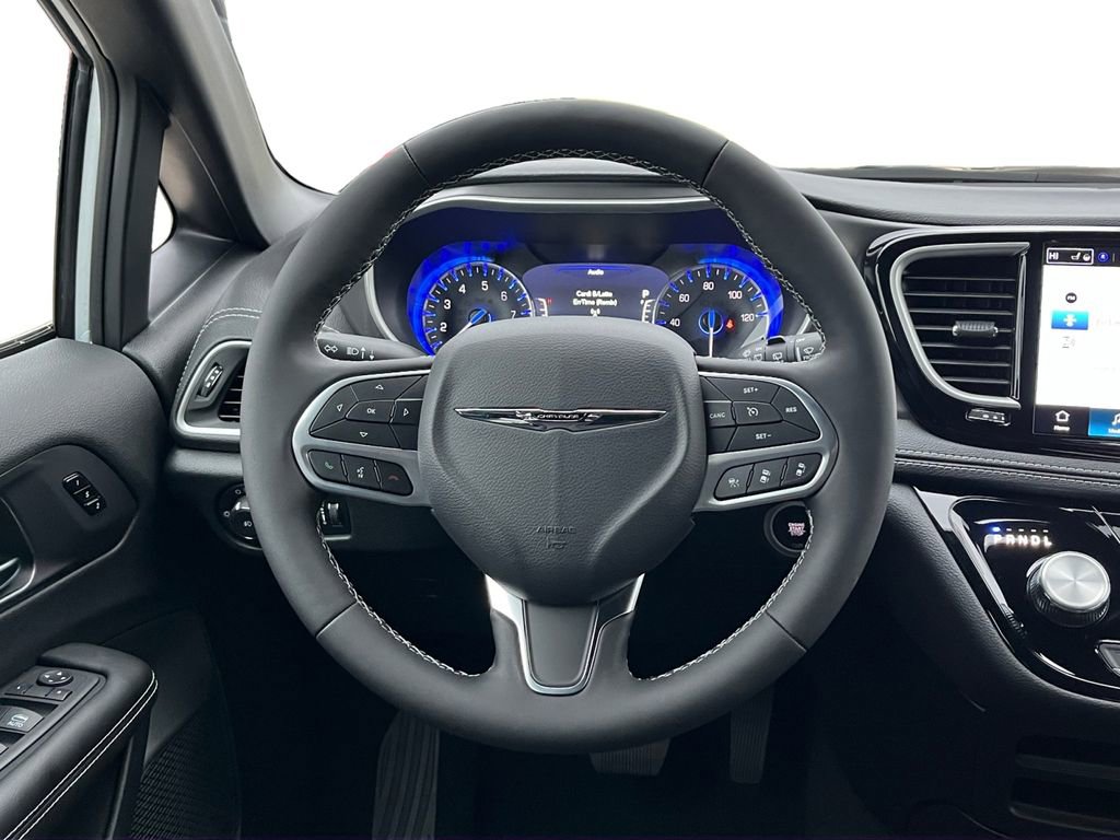 New 2026 Chrysler Pacifica Select image 21