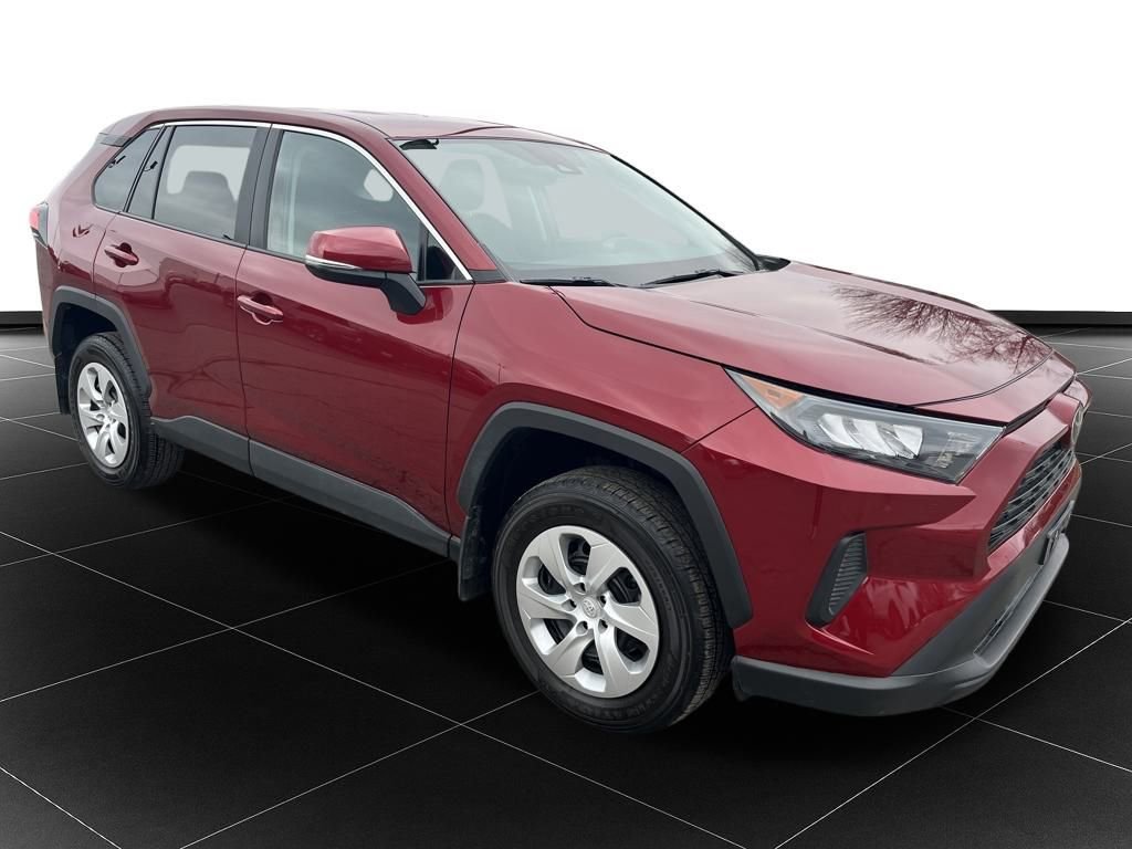 Used 2022 Toyota RAV4 LE image 7