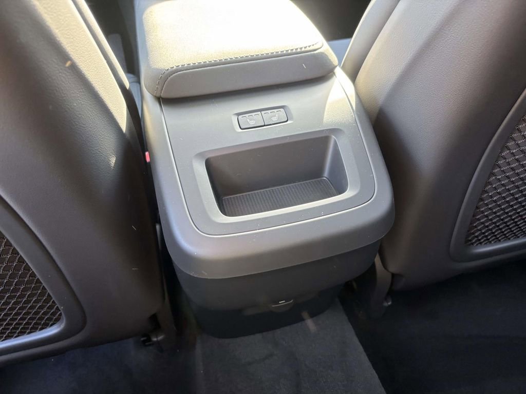 New 2026 Volvo XC60 B5 Plus w/ Protection Package Premier image 31