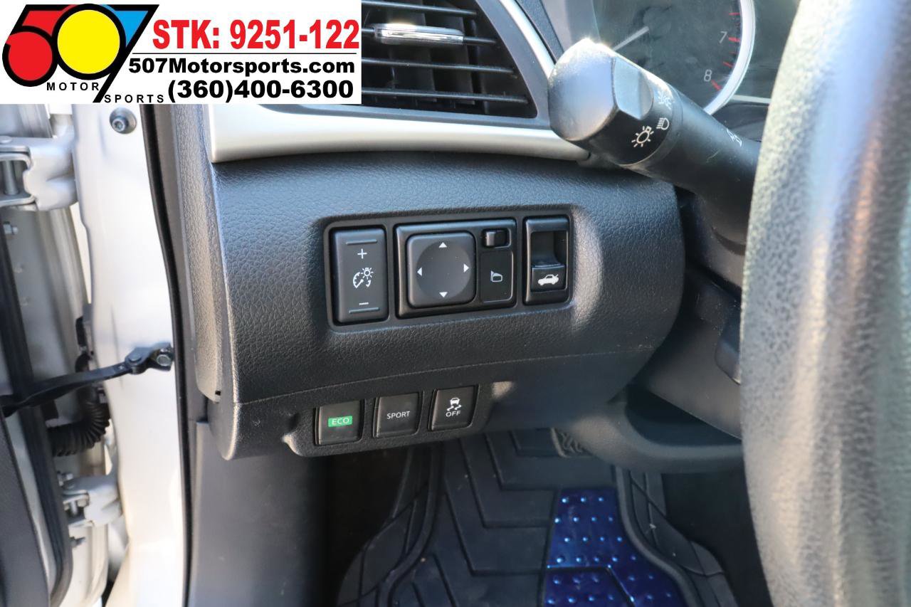 Used 2017 Nissan Sentra SV FWD image 19