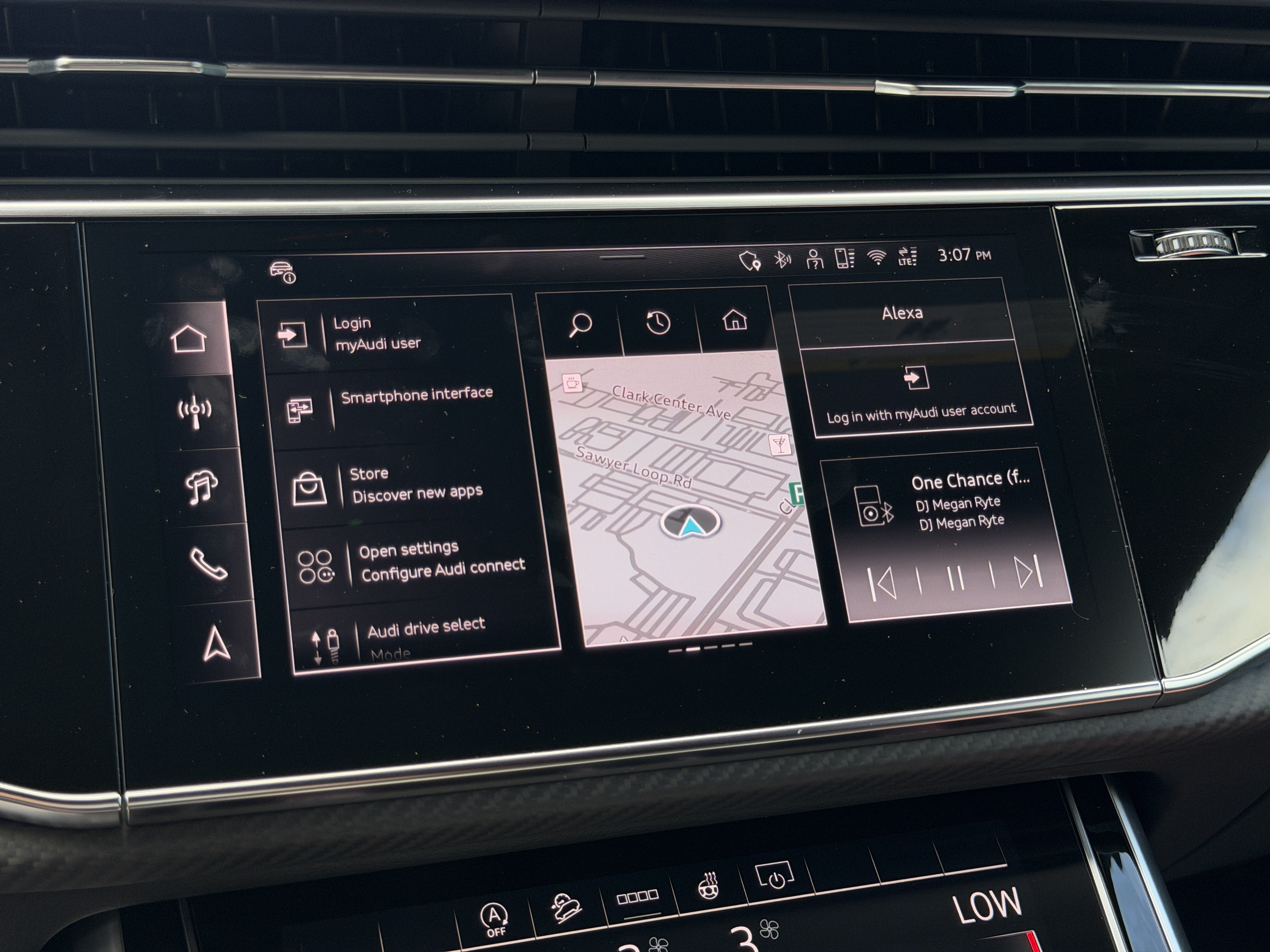 New 2027 Audi RS Q8 performance AWD/4WD image 25