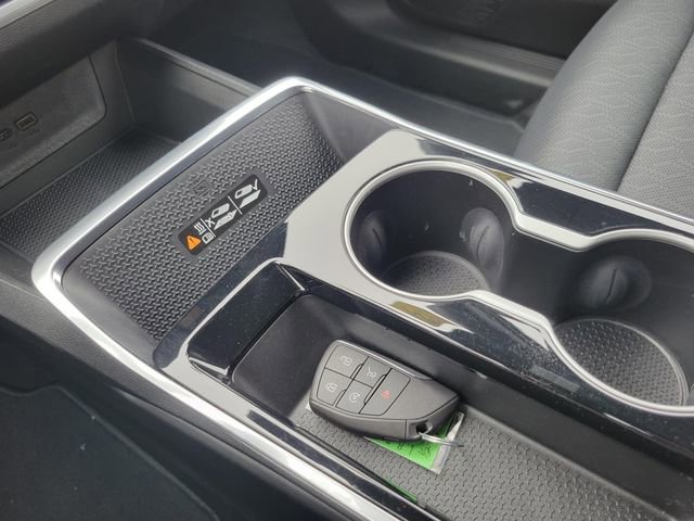 Used 2025 Chevrolet Equinox LT w/ Convenience Package II image 19